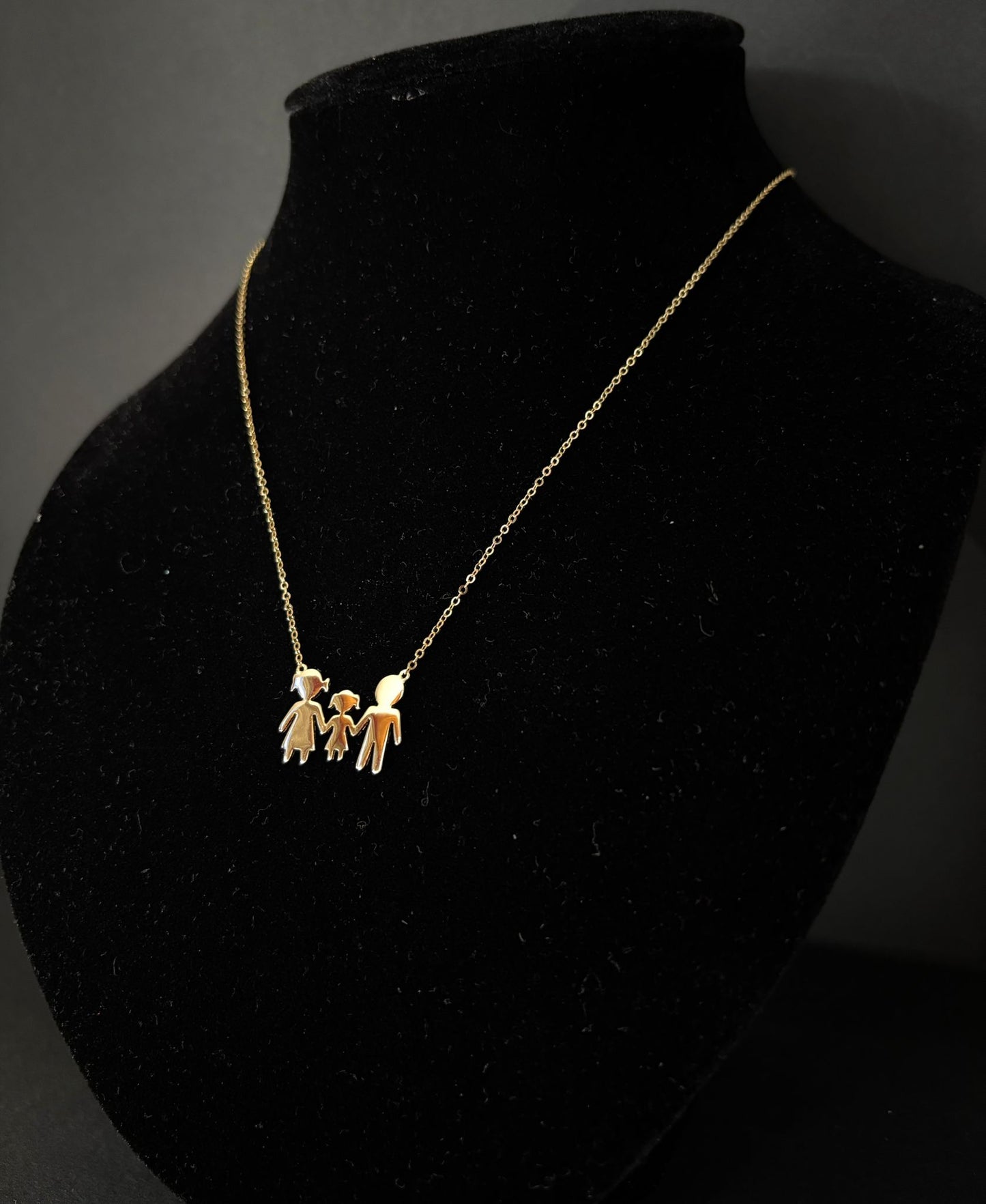 Collana Morfea con ciondolo famiglia