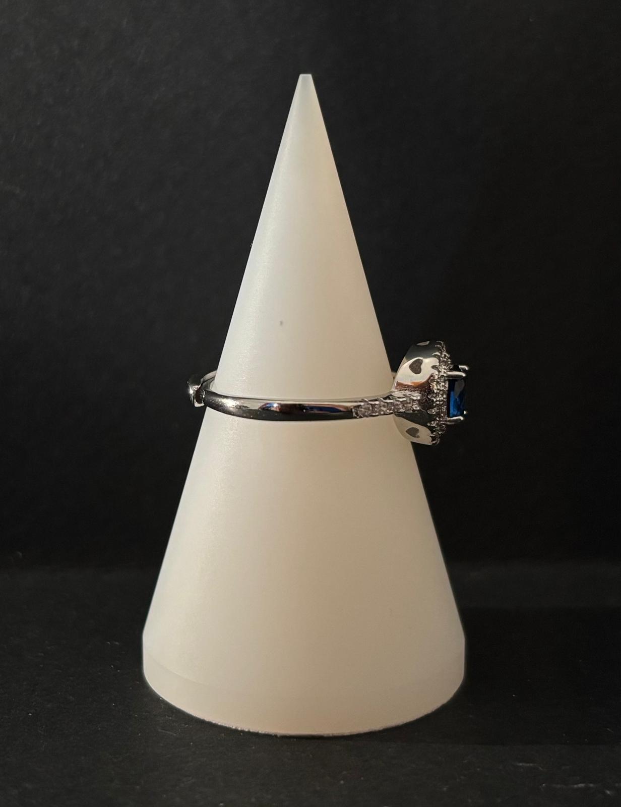 Anello Morfea con zircone blu