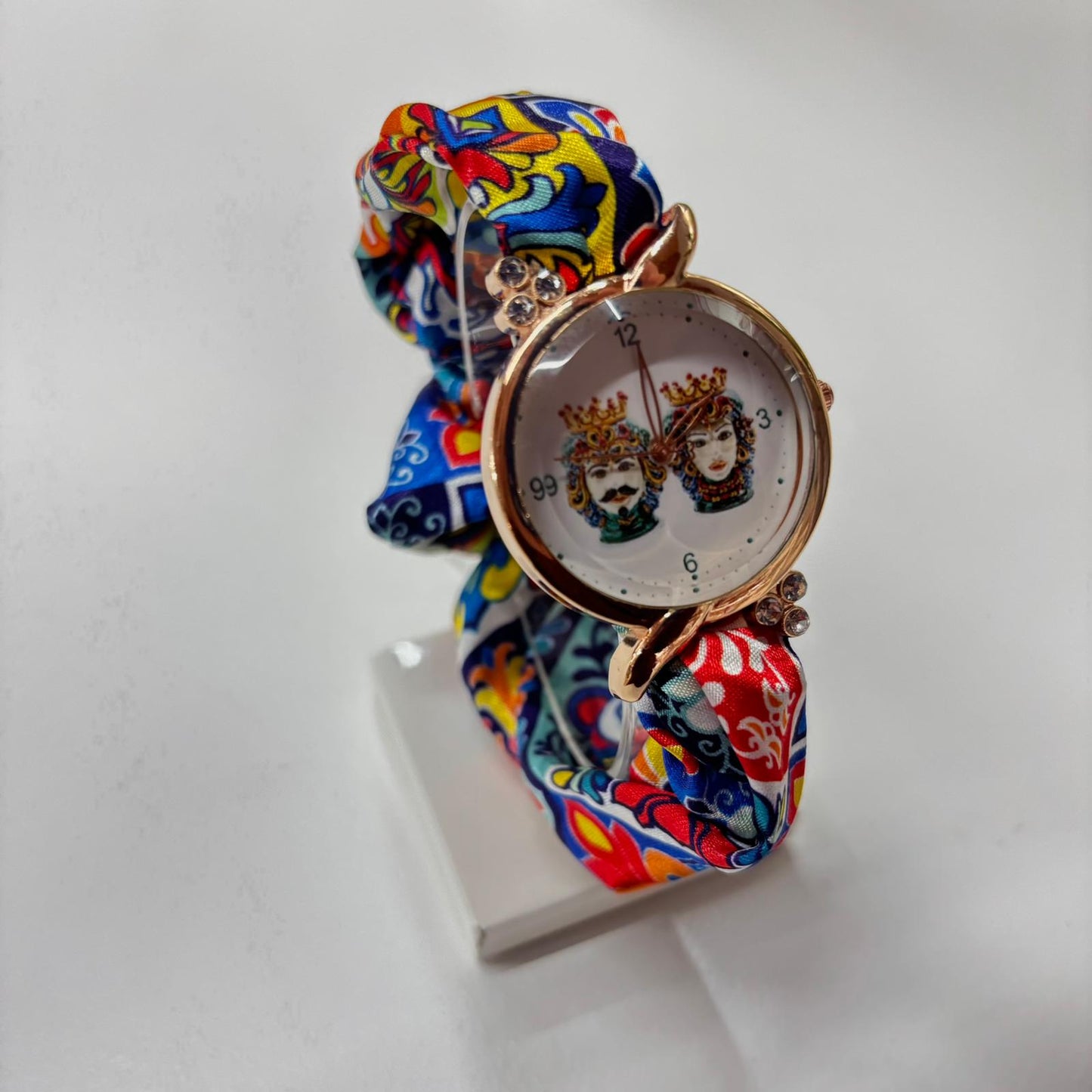 Orologio con teste di moro