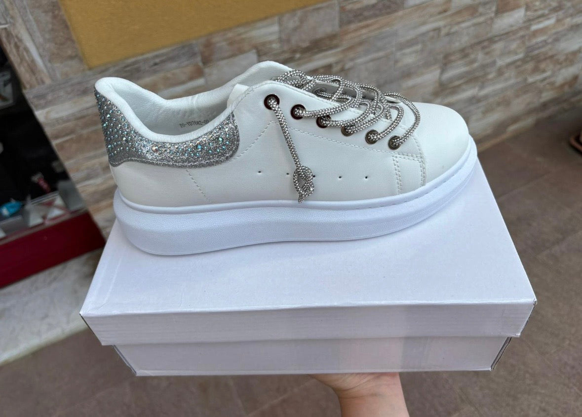 Scarpe da passeggio bianche taglia 39