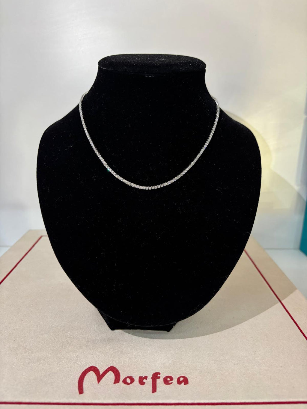 Collana con Zirconi bianchi Morfea