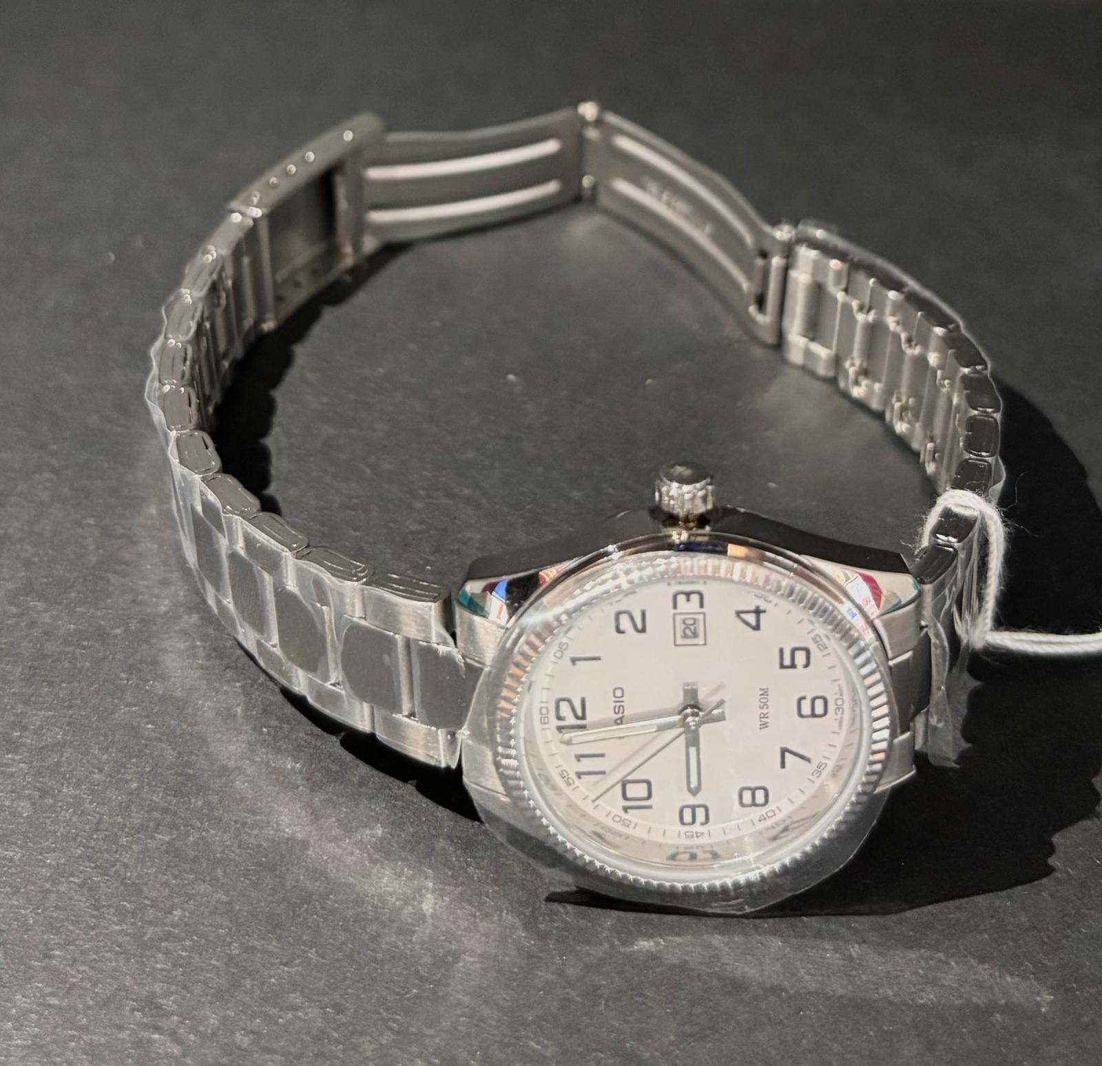 Casio Collection Argento orologio donna