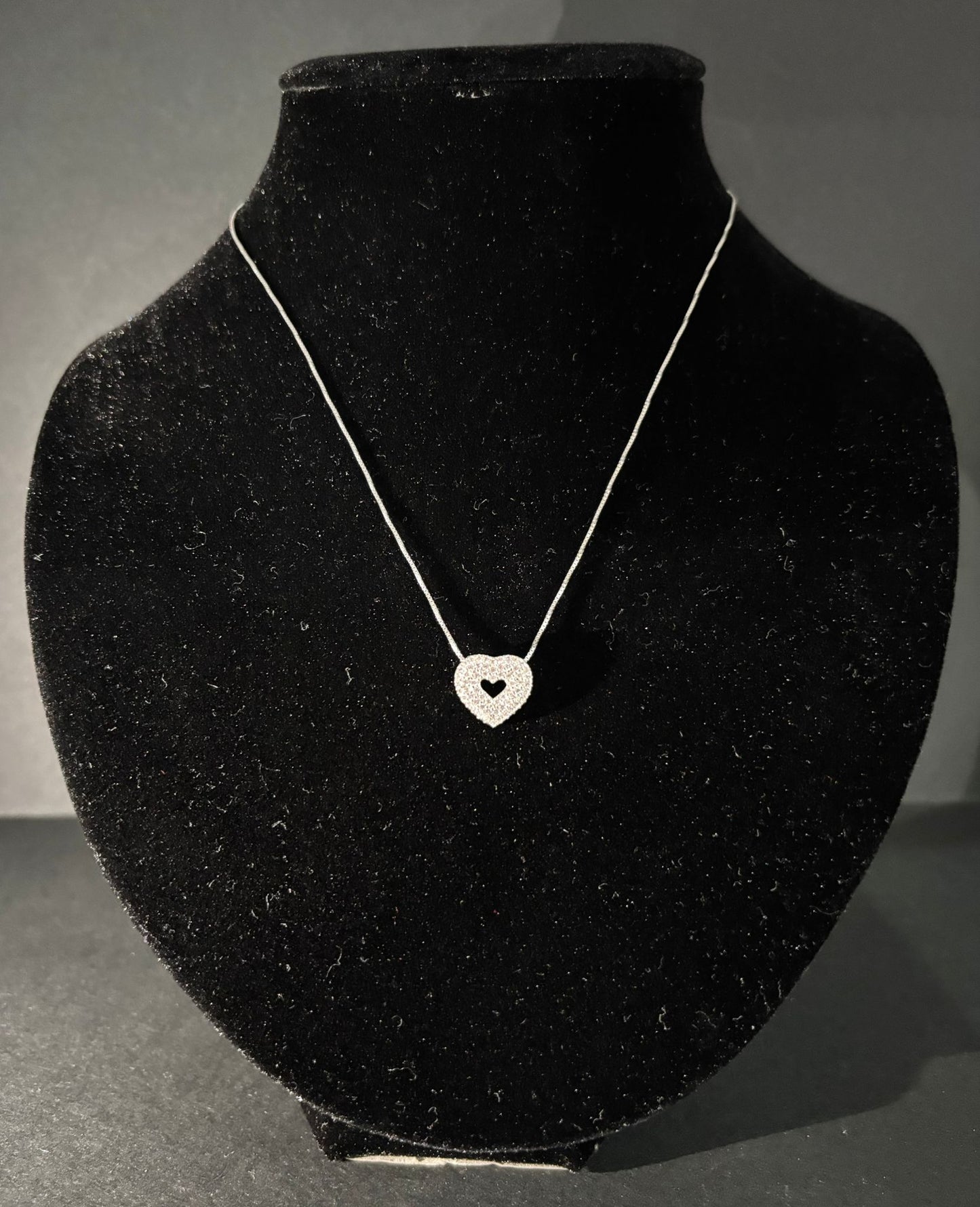 Collana Morfea con cuore e Zirconi bianchi