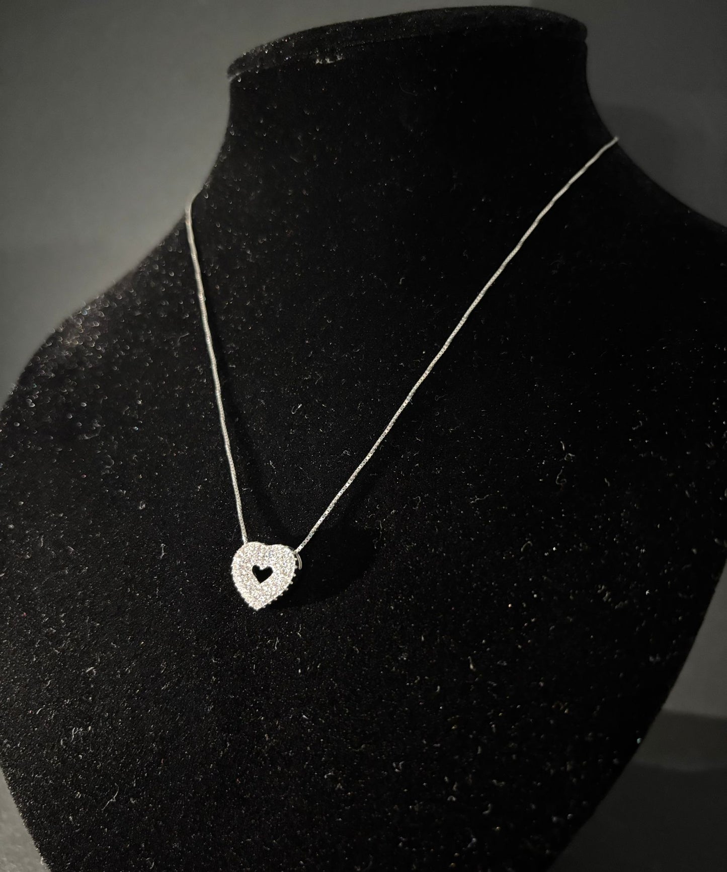 Collana Morfea con cuore e Zirconi bianchi