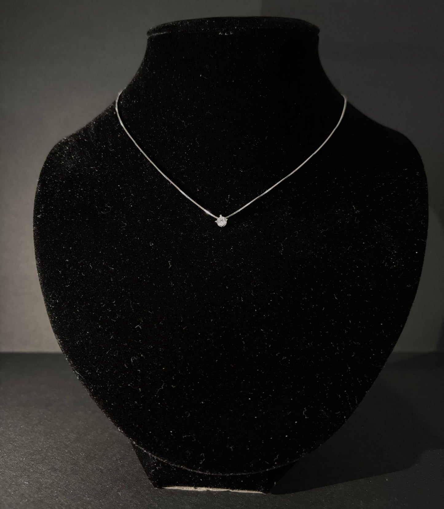 Collana Morfea punto luce