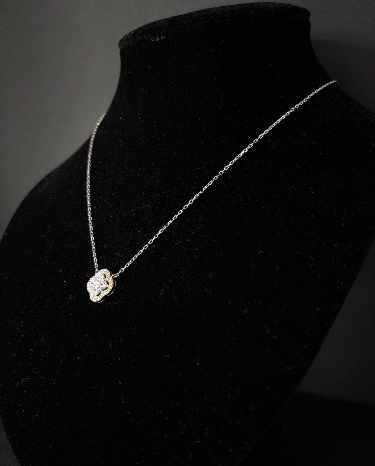 Collana Morfea con Zirconi bianchi