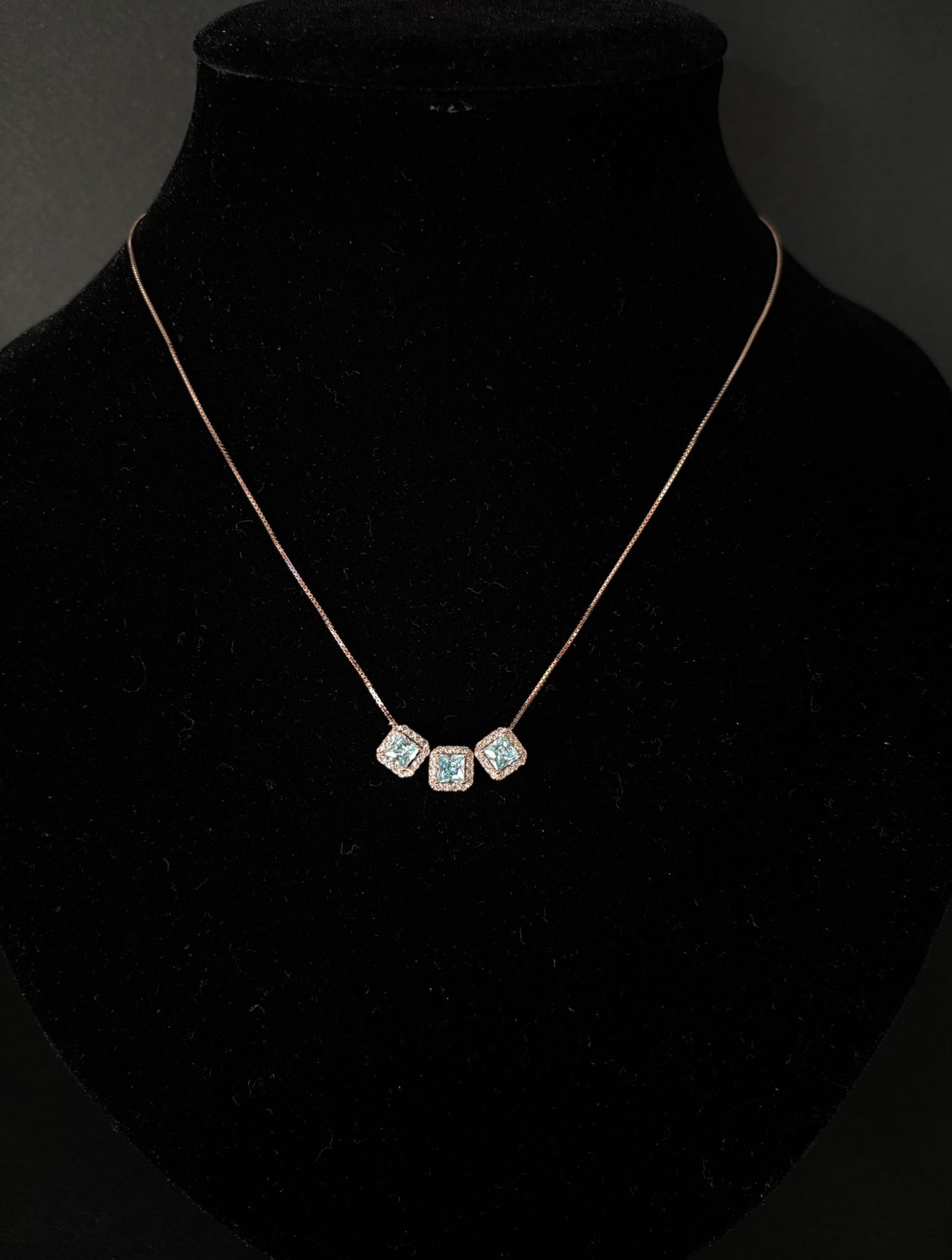 Collana Morfea con Zirconi acqua marina