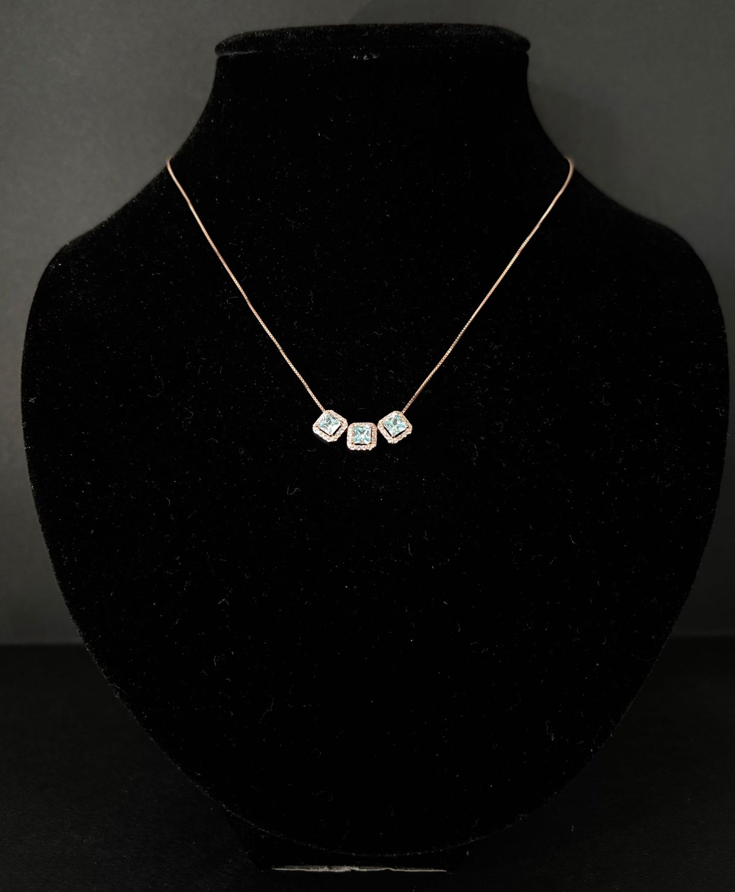 Collana Morfea con Zirconi acqua marina
