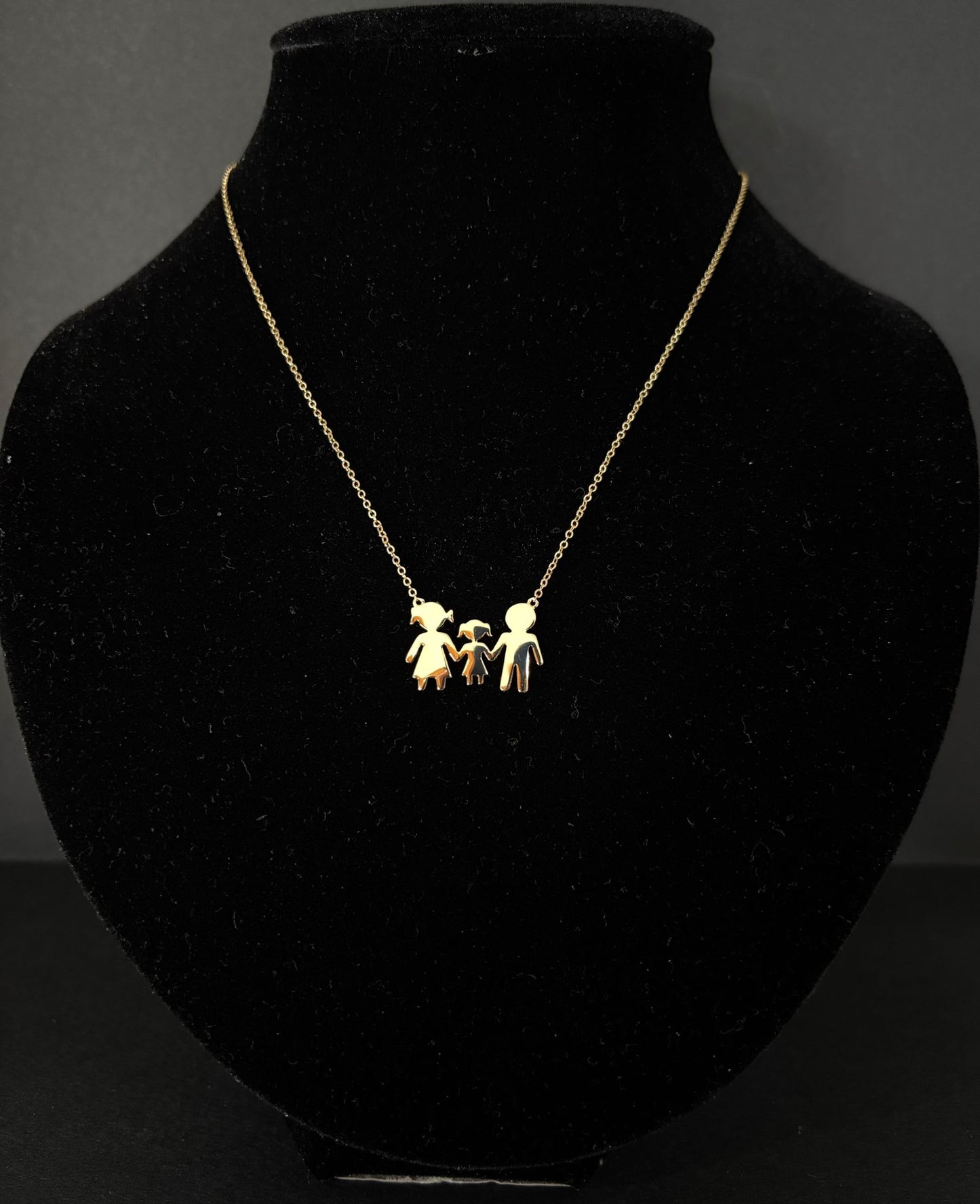 Collana Morfea con ciondolo famiglia