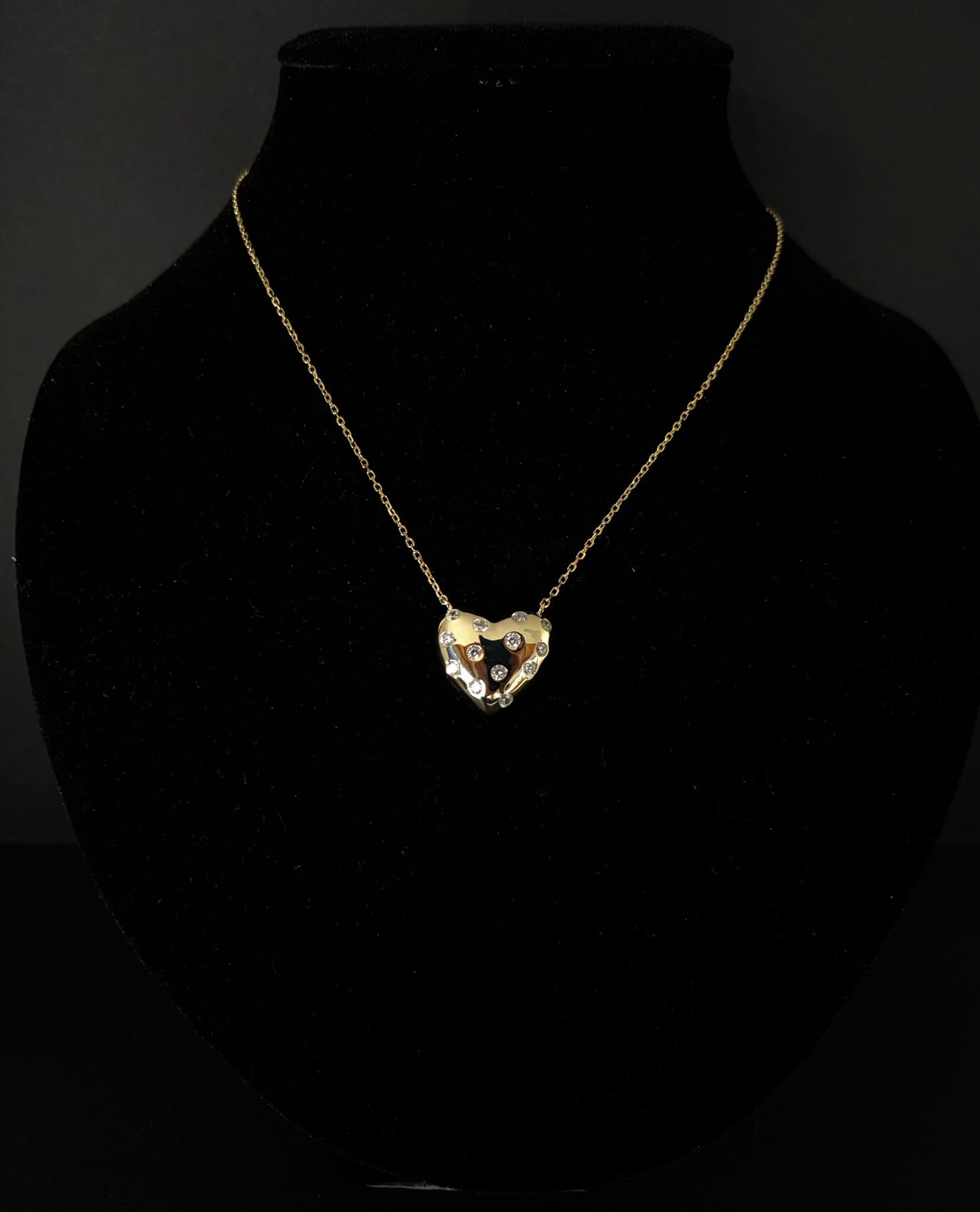 Collana Morfea con ciondolo a forma di cuore