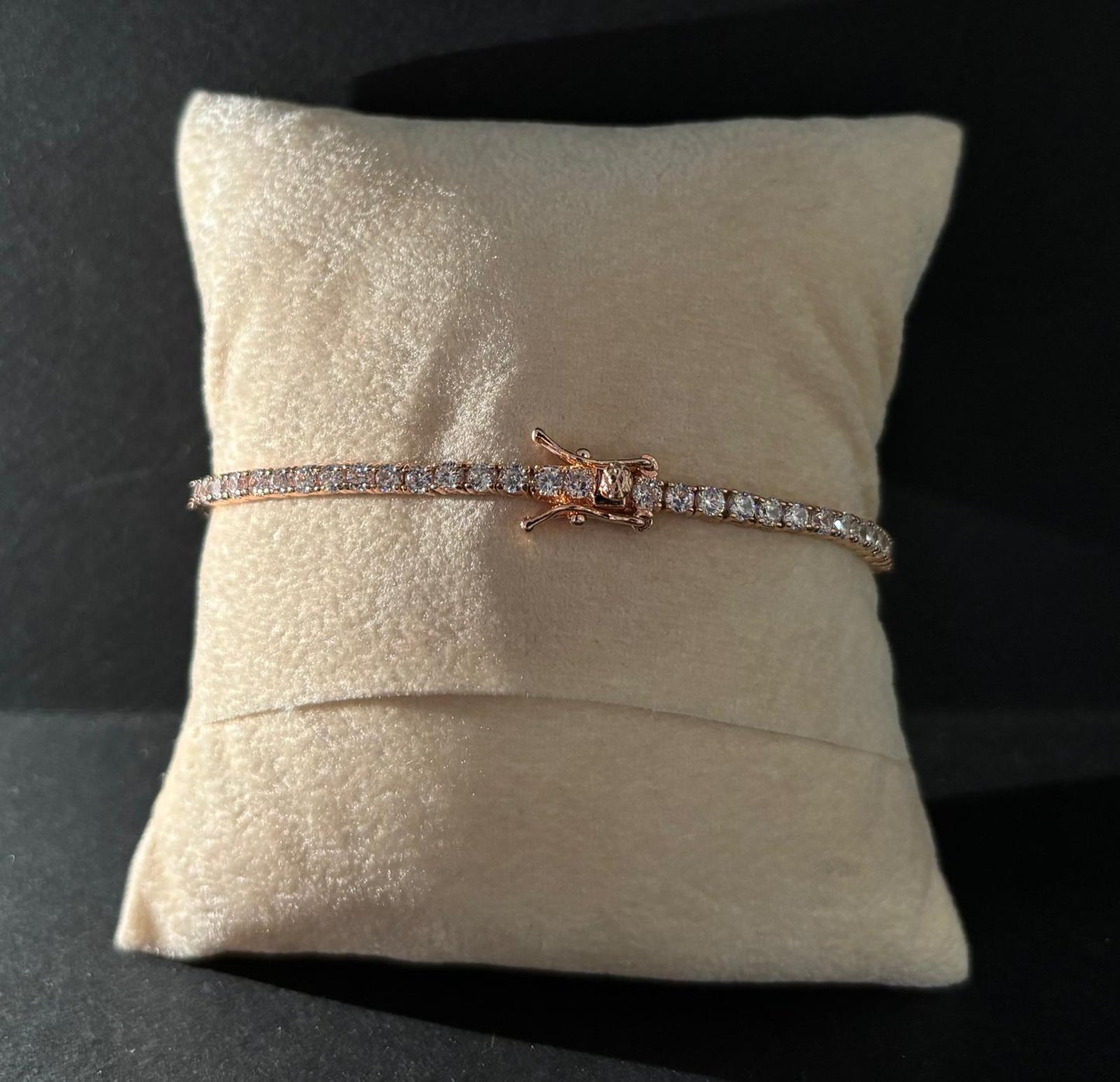 Bracciale Morfea tennis rosa gold con zirconi bianchi