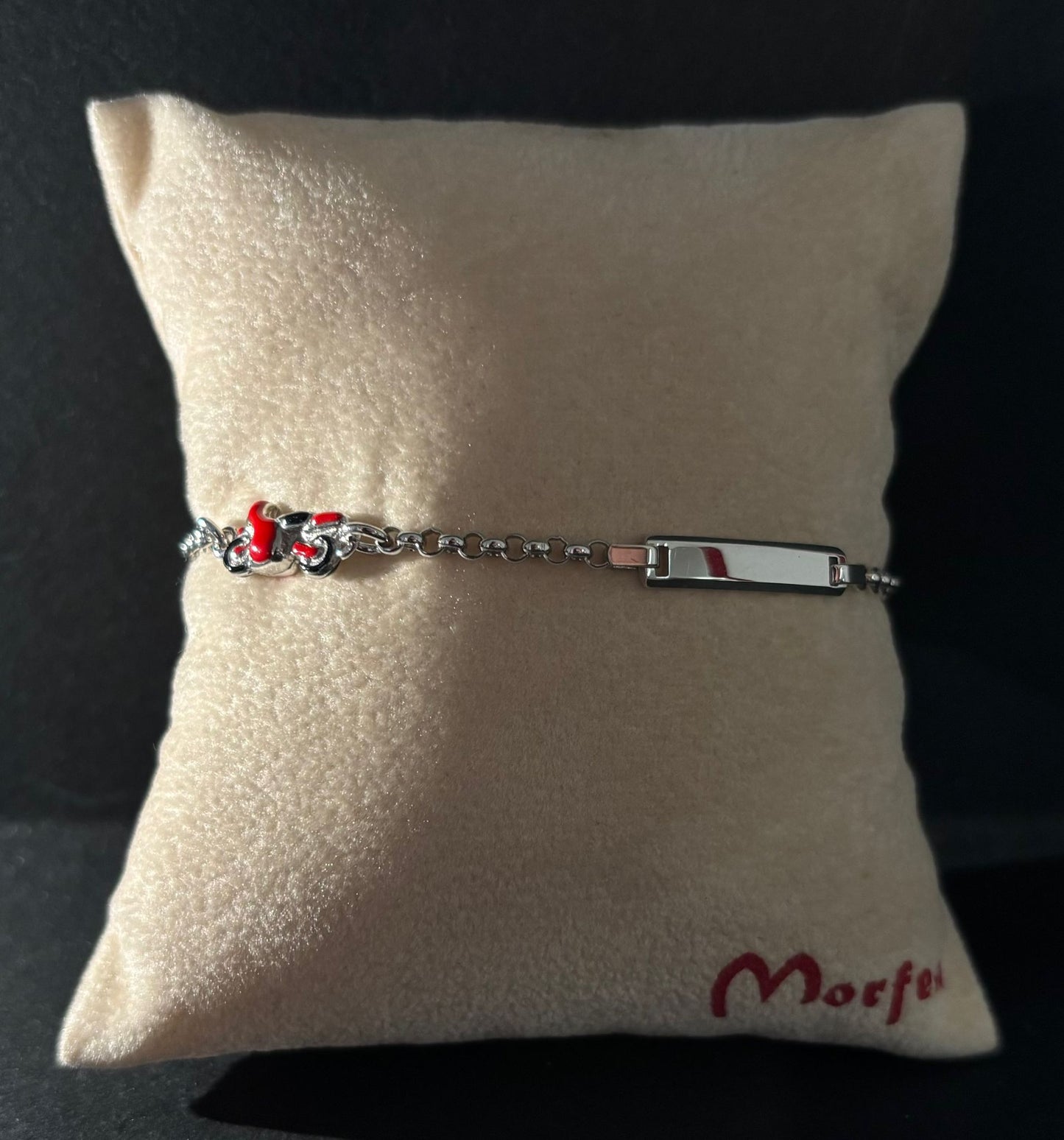 Bracciale Morfea con moto rossa