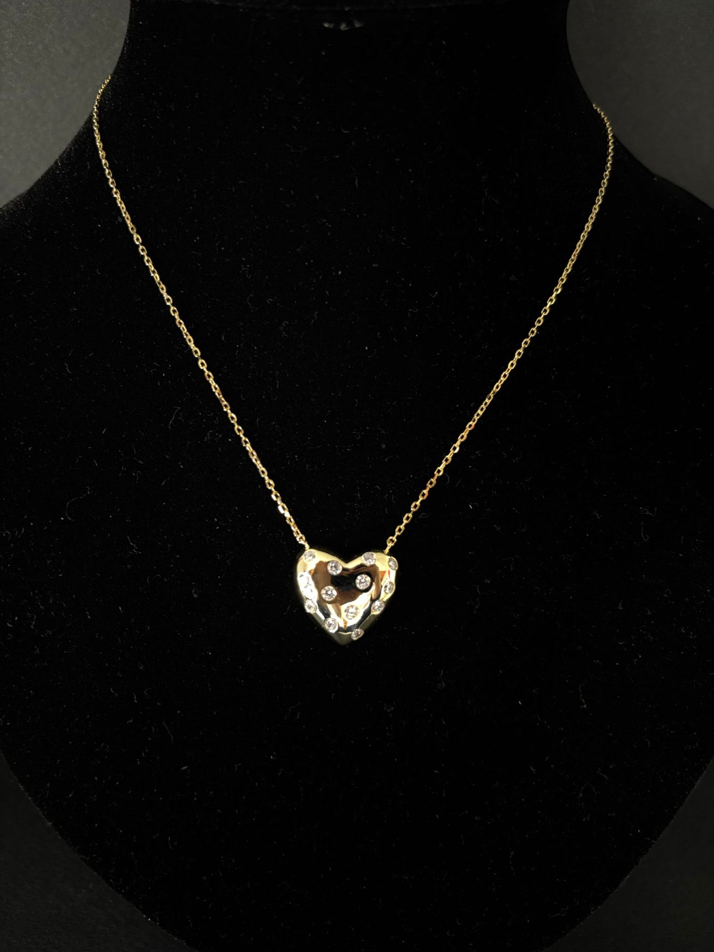 Collana Morfea con ciondolo a forma di cuore